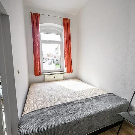 Kleine, Ruhig Gelegene In Плауэн